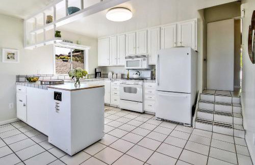 Stunning Monterey Home with Views Right on the Bay! - Foto 9