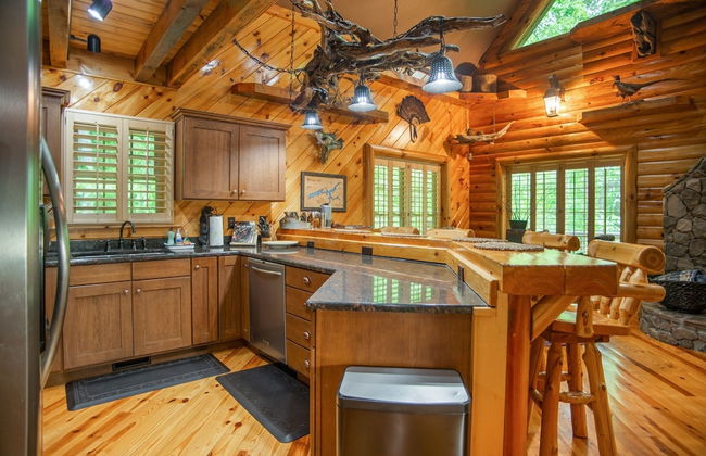 Iron Mountain Lodge 3 Bedroom Cabin by RedAwning - Foto 9