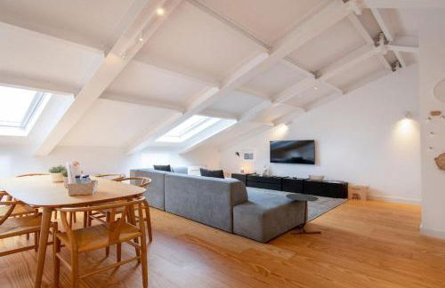 Liberdade Stylish Attic Apt with AC and City View - Photo 1