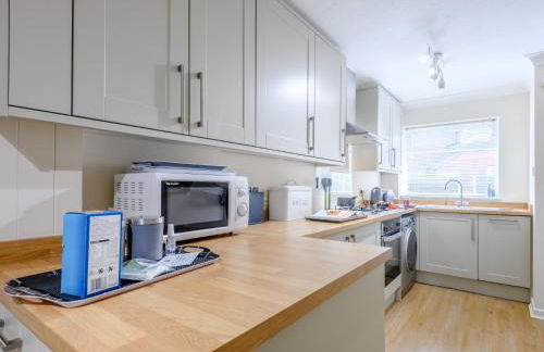 1 Bed in Milford on Sea 79332 - Photo 2