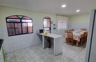 Super Confortável, WiFi Rápido, Garagem Coberta, 2 Banheiros, Suíte, 3 Quartos, Microondas, Cozinha Grande Completa, Mesa de Jantar Grande, Entrada Privativa, Perto do Shopping Pátio Matosinhos, 5 min do Centro Histórico - Foto 39