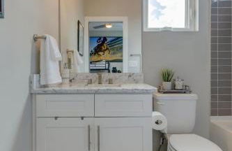 Luxury 3 Bed Close to Downtown - Foto 26