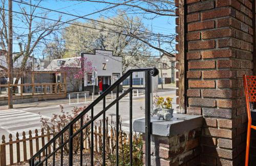 Cozy & Creative Top Unit in Lou's Arts District - Foto 57