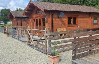 Cobblehouse Country Cabins no TRADE WORKERS - Foto 5