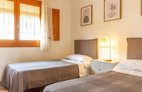 Chalet Los Olivos con piscina - Foto 26