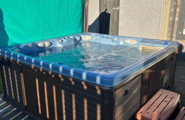 The Follonsby hot tub Retreat with own bar near city centre - Foto 10
