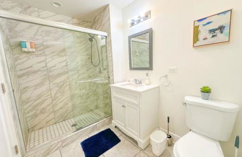 Friendly 3BR Chicago Getaway Near McCormick 2001 S State St - 2G - Foto 8