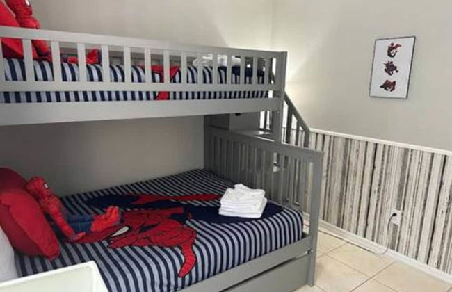 Amazing 5 BR w Game Room Minutes From Disney - Foto 47