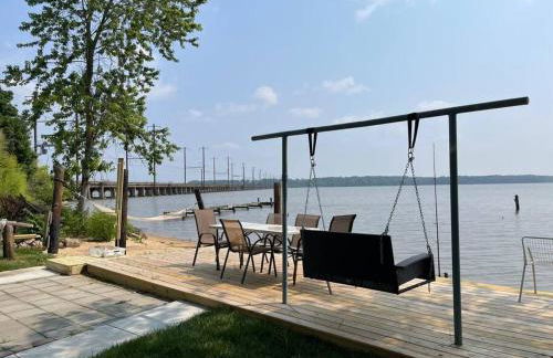 Waterfront Home with Private Beach, Stunning Views - Foto 72