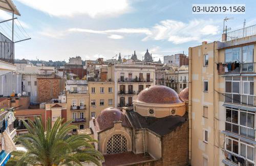 AB Poble Sec - Plaza España - Foto 3