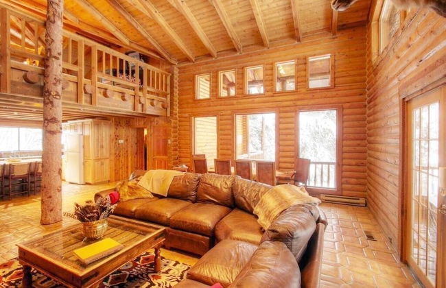 Log Cabin on the Stream - Photo 17