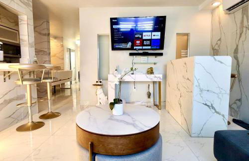 Luxurious Waterfront 2 room apartment- Remodeled- Free parking- 5min drive to Miami Beach - Foto 7