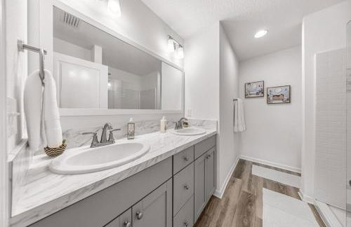 Villages Escape by Eastport Square With Golf Cart and BBQ - Foto 36