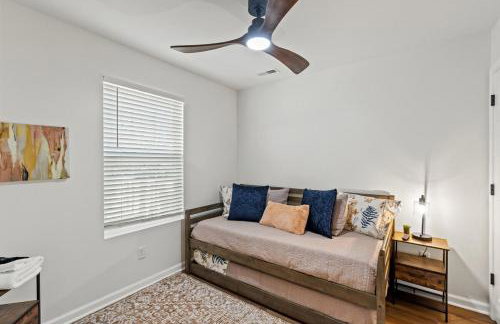 The Luxe Hot Tub Playground 12 Min to Horse Park - Foto 41