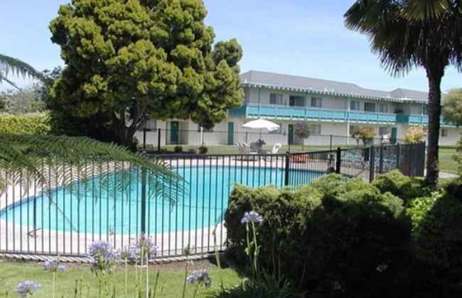 Coral Reef Inn & Suites - Foto 37