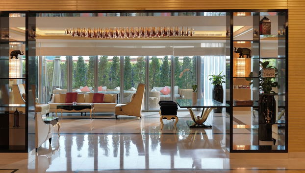 Coin salon dans le hall