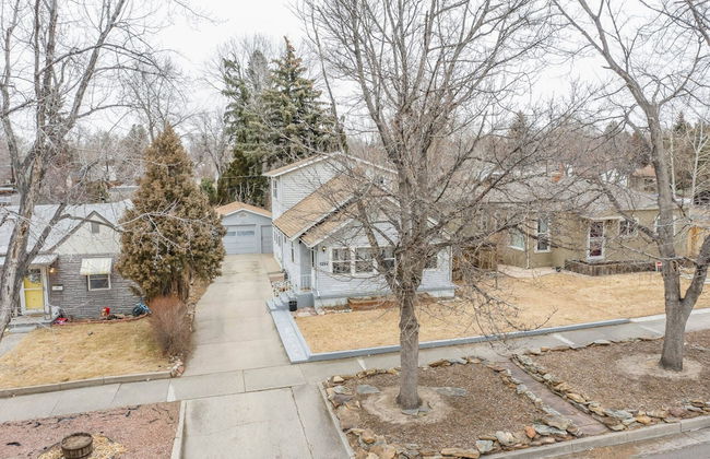 2BR Central Location Big Backyard & Dog Friendly! - Photo 46