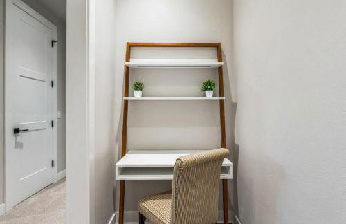 4BR 4BA Modern Lakefront Lodge - Foto 24