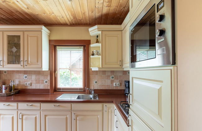 Wooden Holiday Home with Microwave near Brunssummerheide - Foto 6