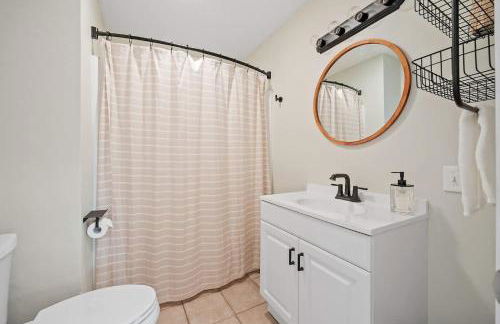 Cozy Mountain Retreat Fireplace Deck Near Lakes - Foto 23