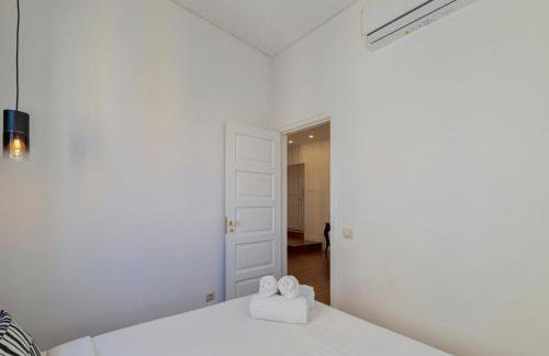 Boutique Home in Setúbal, By Home Match - Photo 3