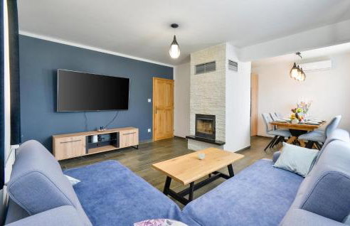 5 Bedroom Cozy Home In Desni Stefanki - Foto 3