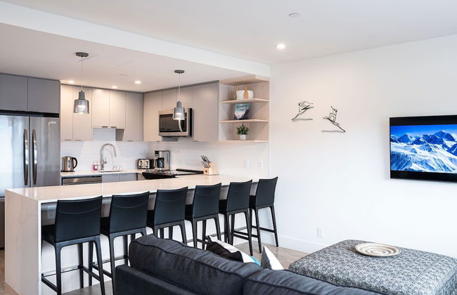 Switchback Suite by Revelstoke Vacations - Photo 21