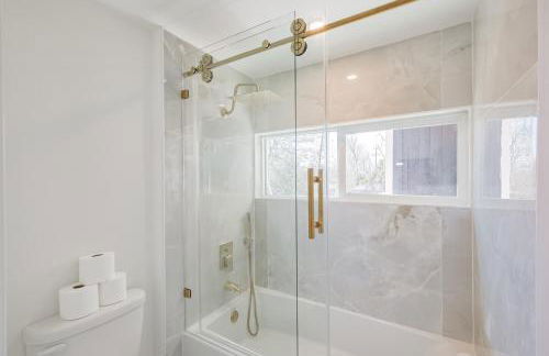 Oak Forest Retreat Sleeps 13 Near Heights - Foto 17