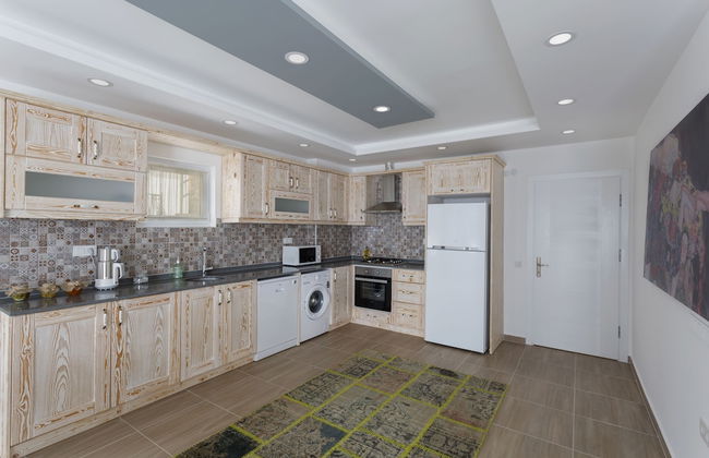 Kybele Suits - Photo 22