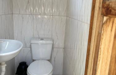 Apê térreo com churrasqueira e área externa e garagem exclusiva até 4 hóspedes 5 min praia Abricó e 7 min do Centro - Foto 31