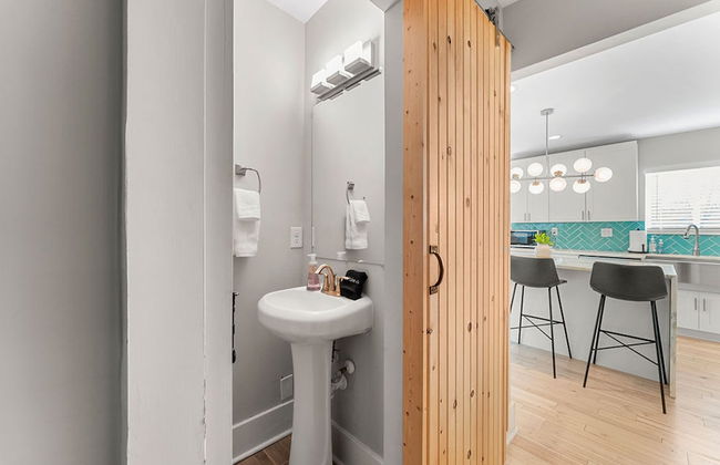 City Oasis With Hot Tub Group-friendly - Foto 17