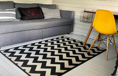 Holly Tree Cottage - 3 bedrooms and large garden with optional glamping double outside - Foto 42