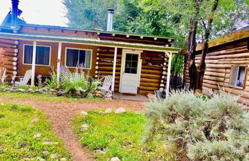 Studio-Style Log Cabin near Carson National Forest, New Mexico - Foto 15