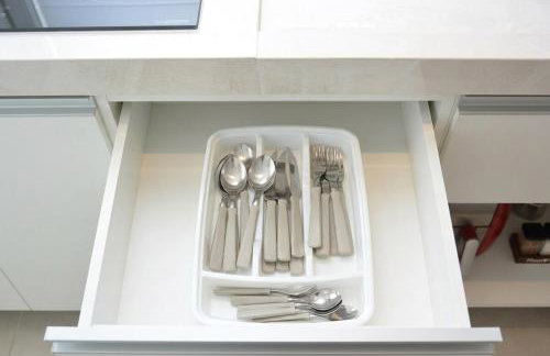 Apartamento novo com piscina 2 quartos self check-in perto do shopping - Foto 13