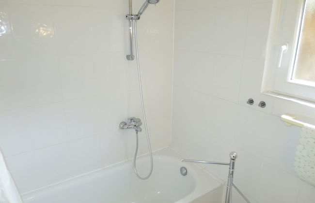 2 bedroom Apartment in Traben-Trarbach with garden - Photo 26