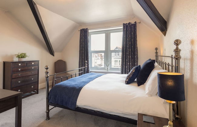 Host Stay The Keep - Photo 26