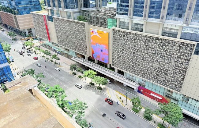 Uptown Parksuites 2 - Photo 66