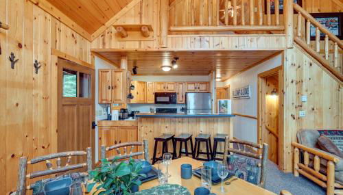 Lakefront Presque Isle Cabin with Private Dock - Foto 5