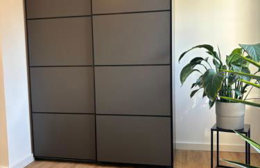 Zentrale Lage, kostenlos Parken, ideal für Pendler, Kinder und Haustiere willkommen!! - Photo 23