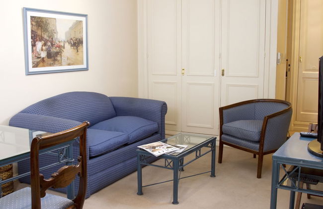 Mayla Apartments - Photo 14