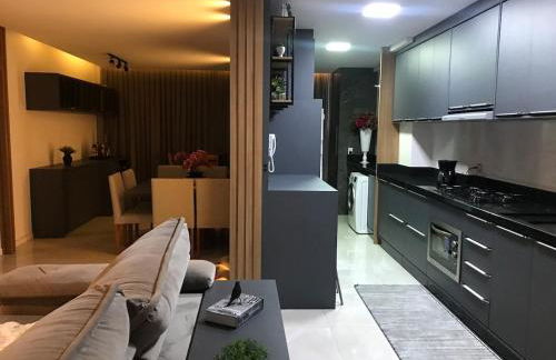 Amplo apartamento! 3 km da Vila Germânica - Foto 1