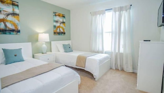 4606 TD - 5BR Townhome Marvel: Private Pool - Foto 4, Habitación