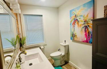 Astonishing view 100 feet from the lake! - Foto 23