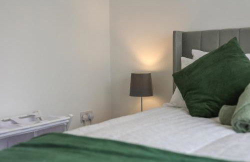 3 Bedroom House with Free Parking - Foto 14