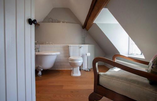 Charming Country House Nr Bath - Photo 23