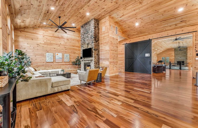 Grand Timber by Avantstay Indoor Pool, Sports Court, Game Room, & More! - Foto 13