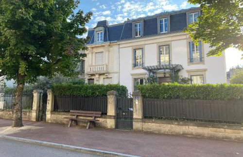 Charming appartement with roof terrace in Vittel - Foto 1