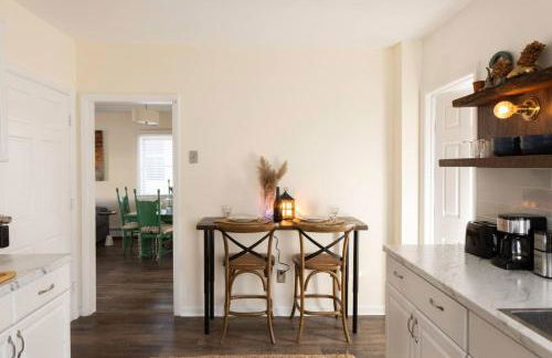 Private Modern 1st Flr 3 Bed Apt Close to Downtown - Foto 19