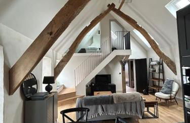 2 Cruck Cottage, Cowbridge - Photo 1