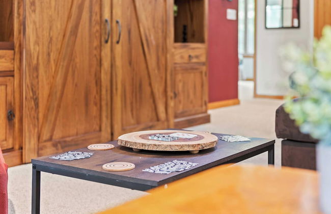 Mountain Hideout by Avantstay Game Room + Deck - Foto 45